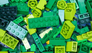 lego-dice-addio-al-progetto-di-produrre-mattoncini-in-plastica-riciclata