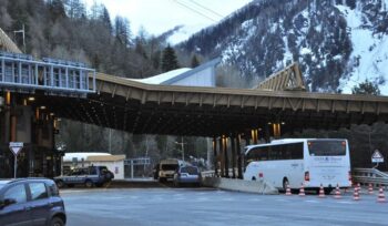 chiude-per-2-mesi-il-traforo-del-monte-bianco