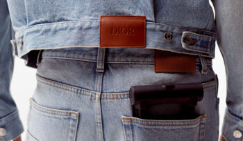 kim-jones-firma-la-capsule-denim-dior,-un-inno-al-blue-jeans