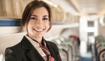 open-day:-120-posti-di-lavoro-per-hostess-e-steward