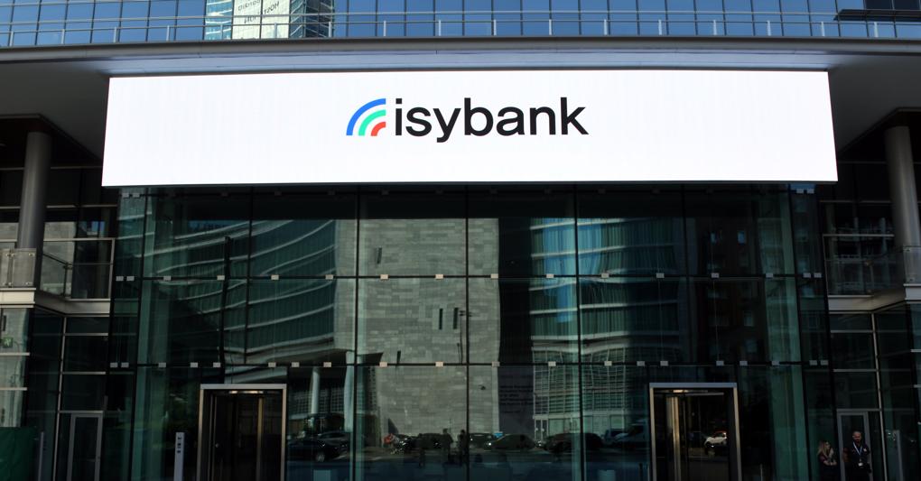 isybank,-intesasanpaolo-comunica-a-2-milioni-di-clienti-il-passaggio-alla-banca-digitale.-chi-sono-e-a-quali-condizioni