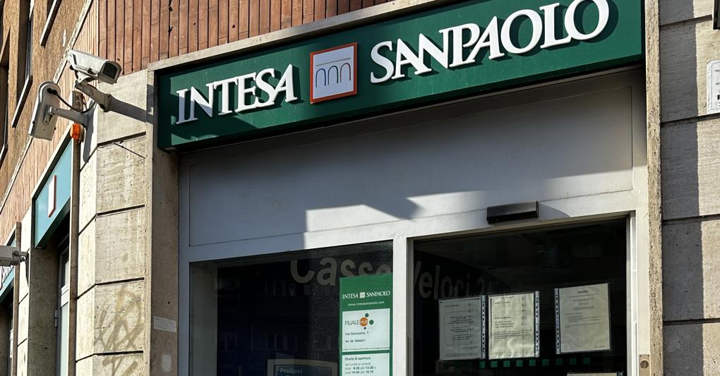 intesa-sanpaolo-sotto-inchiesta-dell’antitrust-per-trasferimento-di-correntisti-a-isybank:-la-banca-sostiene-di-aver-rispettato-i-diritti-dei-clienti