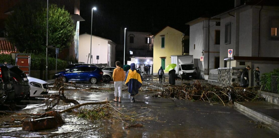 italia-devastata-dal-maltempo:-morti-per-alluvione,-allerte-rosse,-scuole-chiuse.-la-mappa