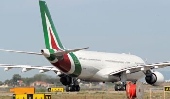 alitalia-licenzia-oltre-2700-dipendenti-in-cassa-integrazione:-i-motivi