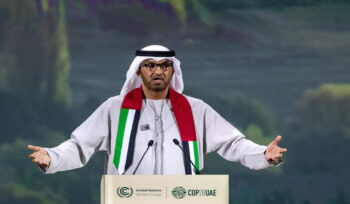 bufera-cop28,-il-presidente-al-jaber:-“senza-petrolio-si-torna-alle-caverne”.-duro-scontro-emirati-onu