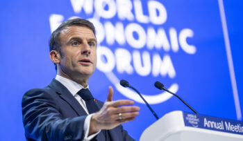 a-davos-macron-invoca-gli-eurobond:-vantaggi-e-criticita