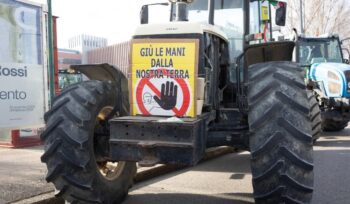 la-protesta-dei-trattori-blocca-l’italia:-da-nord-a-sud-scatta-la-mobilitazione-degli-agricoltori