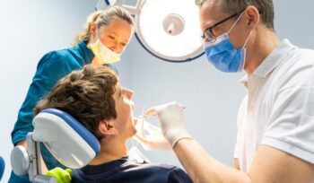 ecco-la-proposta-dei-dentisti-che-va-oltre-la-polizza-sanitaria