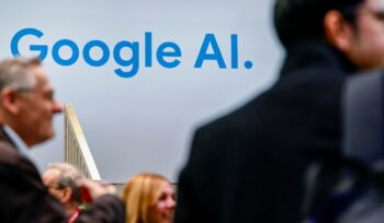 google-ai-overview-consiglia-di-mettere-la-colla-sulla-pizza:-i-problemi-della-nuova-ricerca