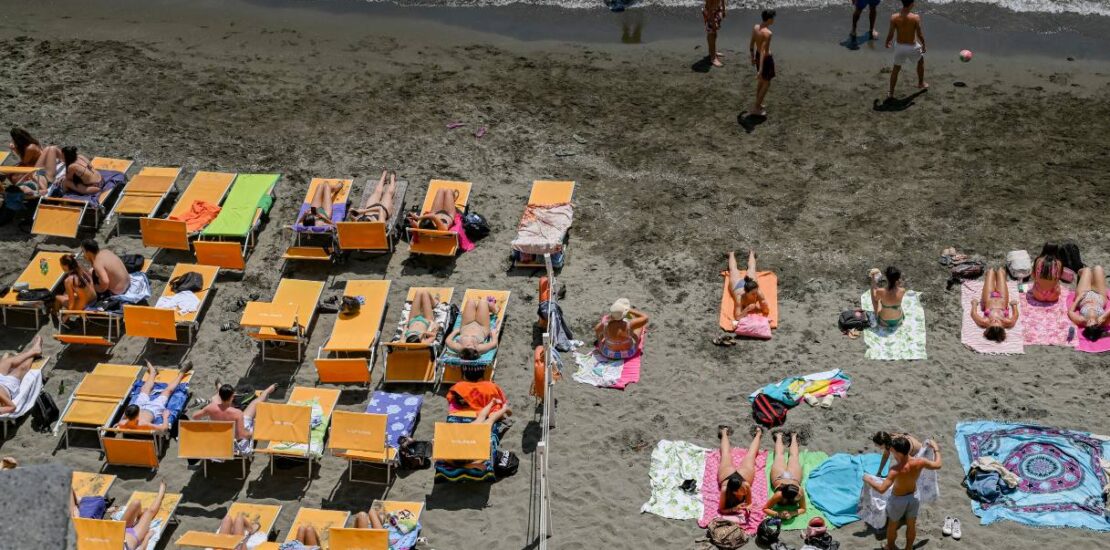 vacanze,-rincari-anche-del-20%-per-l’estate-2024:-dai-traghetti-ai-voli,-tutti-gli-aumenti