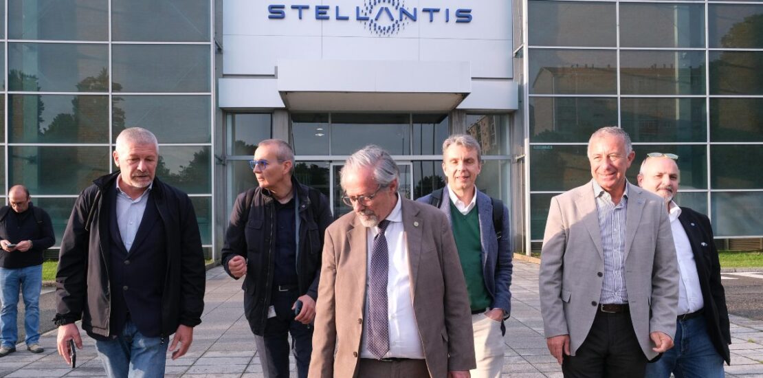 stellantis,-i-dubbi-dei-sindacati-sul-nuovo-piano:-promesse-irrealizzabili?