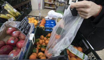 maltempo,-si-contano-i-danni:-frutta-e-verdura-costano-di-piu