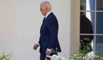 il-presidente-biden-potrebbe-ritirarsi-gia-nel-fine-settimana:-i-possibili-scenari-futuri