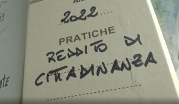 reddito-di-cittadinanza,-le-stime-dei-rimborsi-agli-stranieri:-850-milioni-o-3-miliardi?