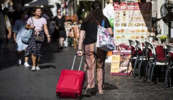 tassa-di-soggiorno,-raccolti-702-milioni-di-euro-nel-2023.-e-spunta-l’aumento-fino-a-25-euro