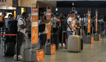 sciopero-easyjet-dal-15-al-17-agosto:-come-verificare-se-il-volo-e-cancellato-e-chiedere-il-rimborso