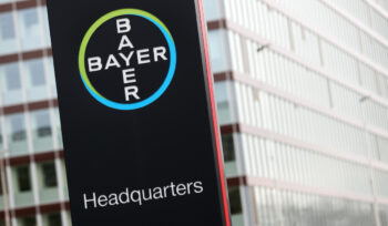 bayer-vola-in-borsa-dopo-la-vittoria-della-causa-sul-caso-del-pesticida-roundup