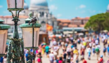 overtourism,-la-classifica-delle-citta-piu-colpite-dal-fenomeno-in-europa