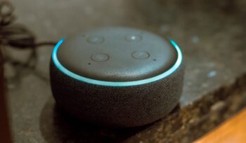 nuova-alexa-con-ia-potente,-arriva-l’abbonamento-mensile:-quando-esce-e-quanto-costera