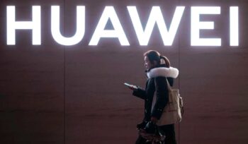 non-solo-iphone,-il-contro-evento-di-huawei-e-la-guerra-(silenziosa)-a-apple