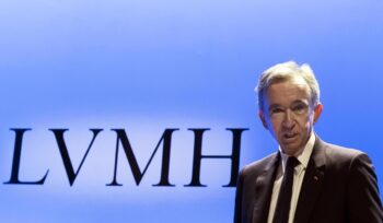 lvmh,-all’impero-di-arnault-si-aggiunge-moncler:-tutte-le-sue-aziende-(e-il-fatturato)