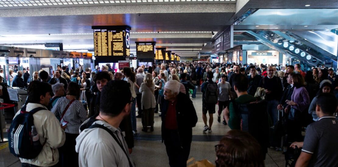 caos-guasti-treni,-rfi-sospende-contratto-con-la-ditta-str92-che-avrebbe-causato-il-blocco