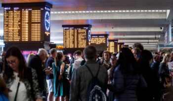 perche-la-rete-ferroviaria-italiana-si-guasta-di-continuo:-dai-troppi-treni-alla-manutenzione