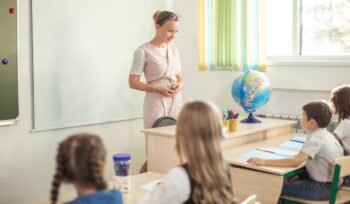 scuola,-troppi-precari-a-tempo-determinato:-la-ue-bacchetta-ancora-l’italia