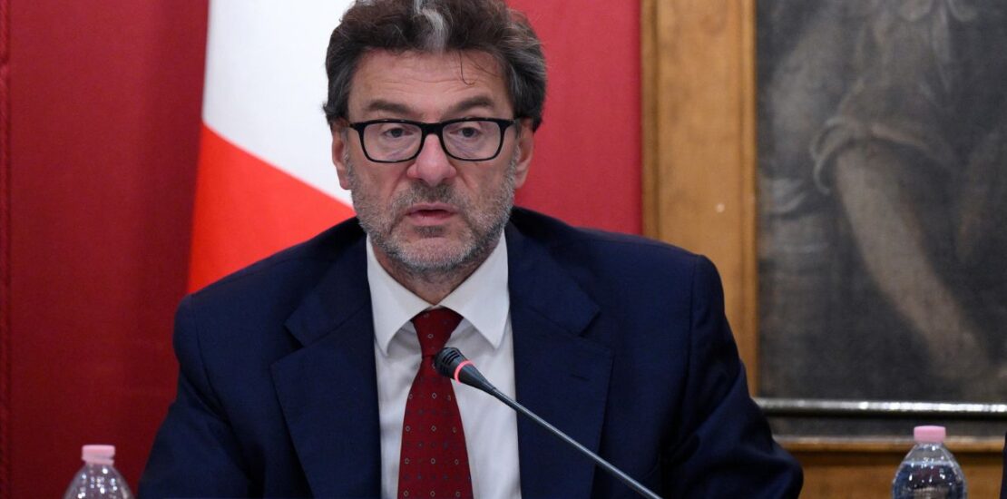 giorgetti-rivede-il-pil-2024-in-italia,-colpa-della-correzione-al-ribasso-della-crescita