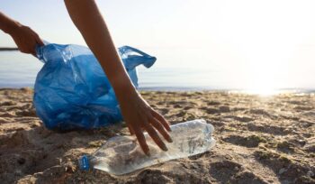 inquinamento-da-plastica,-come-ridurlo-del-96%-entro-il-2040,-il-rapporto-ocse