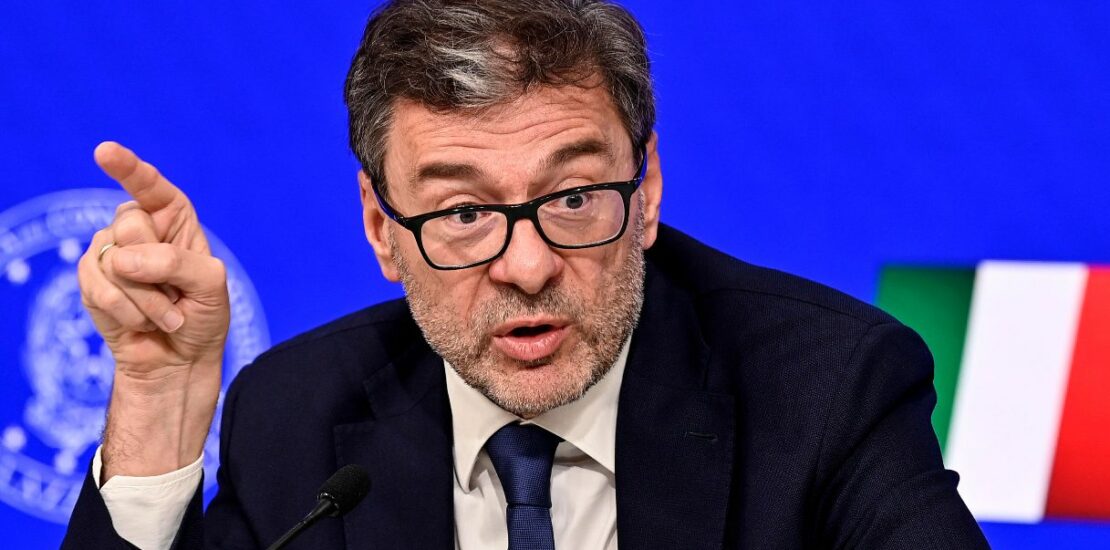 giorgetti-e-georgieva-scontro-su-debito-pubblico-al-142,3%,-cala-tensione-ma-le-cifre-restano