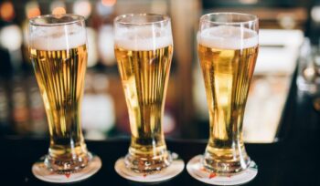 birra-italiana-a-rischio:-l’allarme-lanciato-sui-raccolti-di-orzo