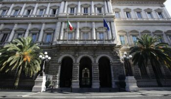 quel-silenzio-da-rompere-sulle-modifiche-unilaterali-in-banca