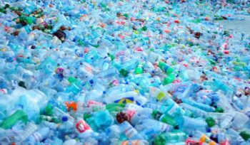 trattato-globale-sulla-plastica,-200-lobbisti-dei-combustibili-fossili-influenzano-l’accordo