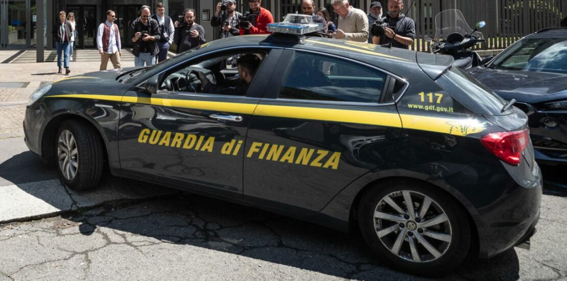 la-guardia-di-finanza-prende-di-mira-influencer-e-pos,-33%-di-controlli-in-piu